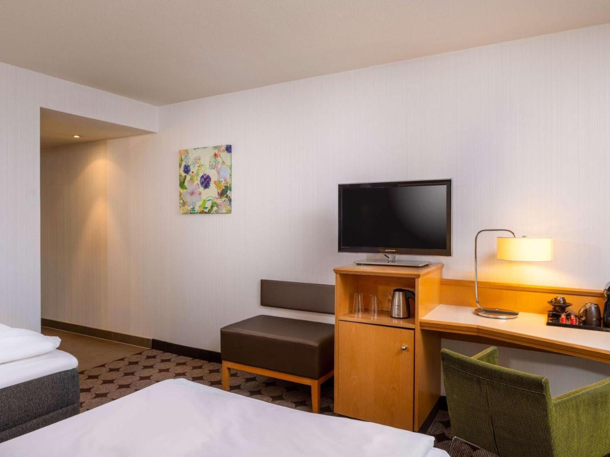 Moevenpick Hotel Nuernberg Airport Bagian luar foto