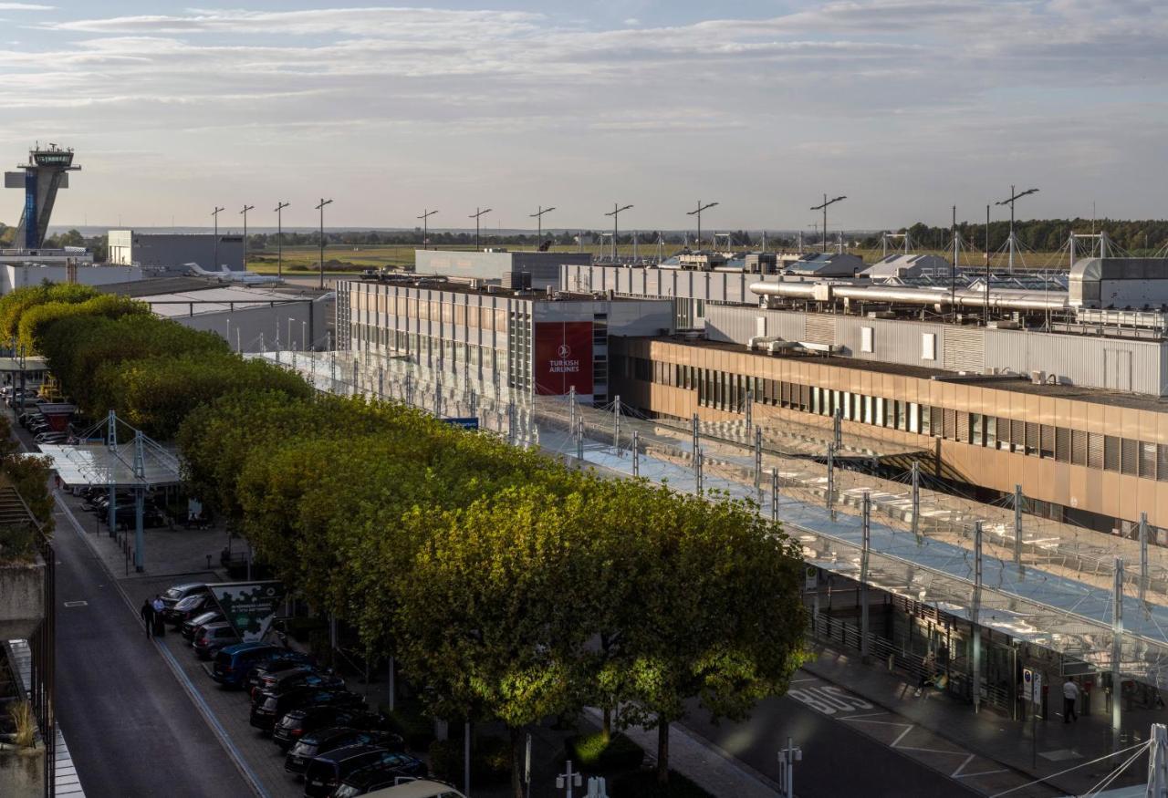 Moevenpick Hotel Nuernberg Airport Bagian luar foto