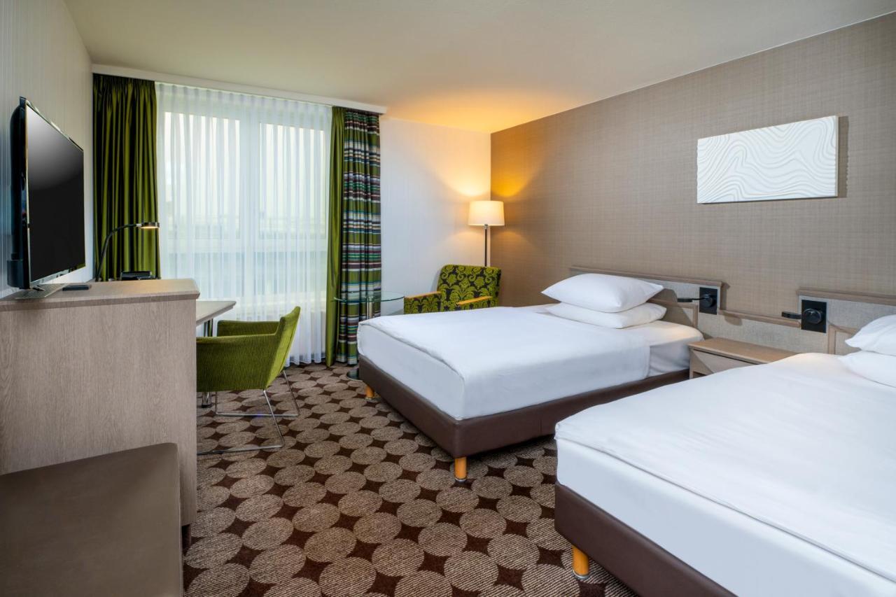 Moevenpick Hotel Nuernberg Airport Bagian luar foto
