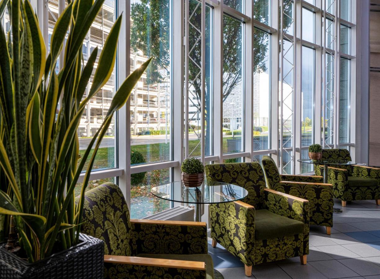 Moevenpick Hotel Nuernberg Airport Bagian luar foto