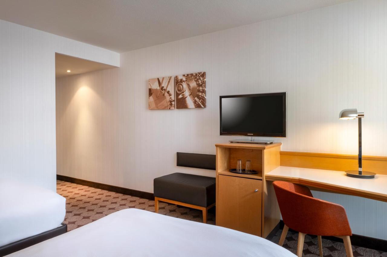 Moevenpick Hotel Nuernberg Airport Bagian luar foto