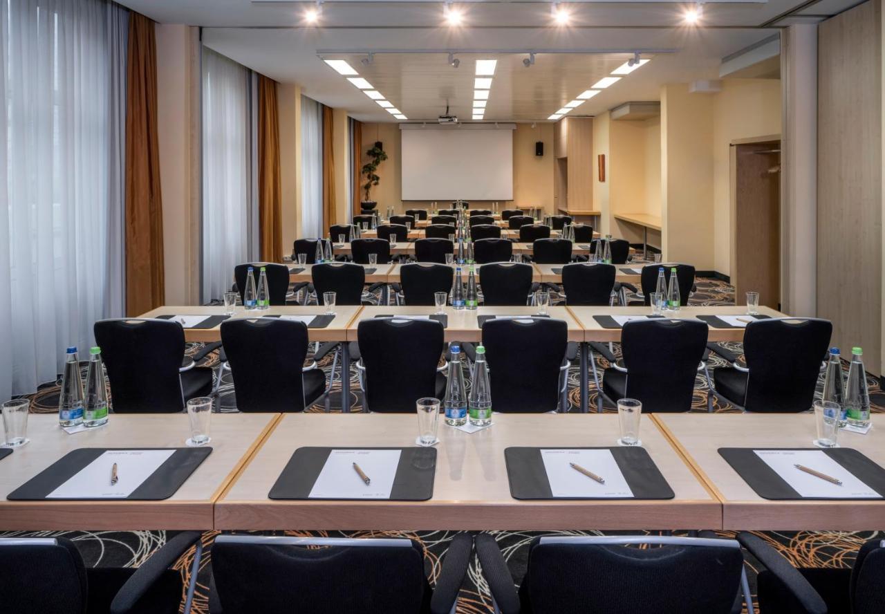 Moevenpick Hotel Nuernberg Airport Bagian luar foto