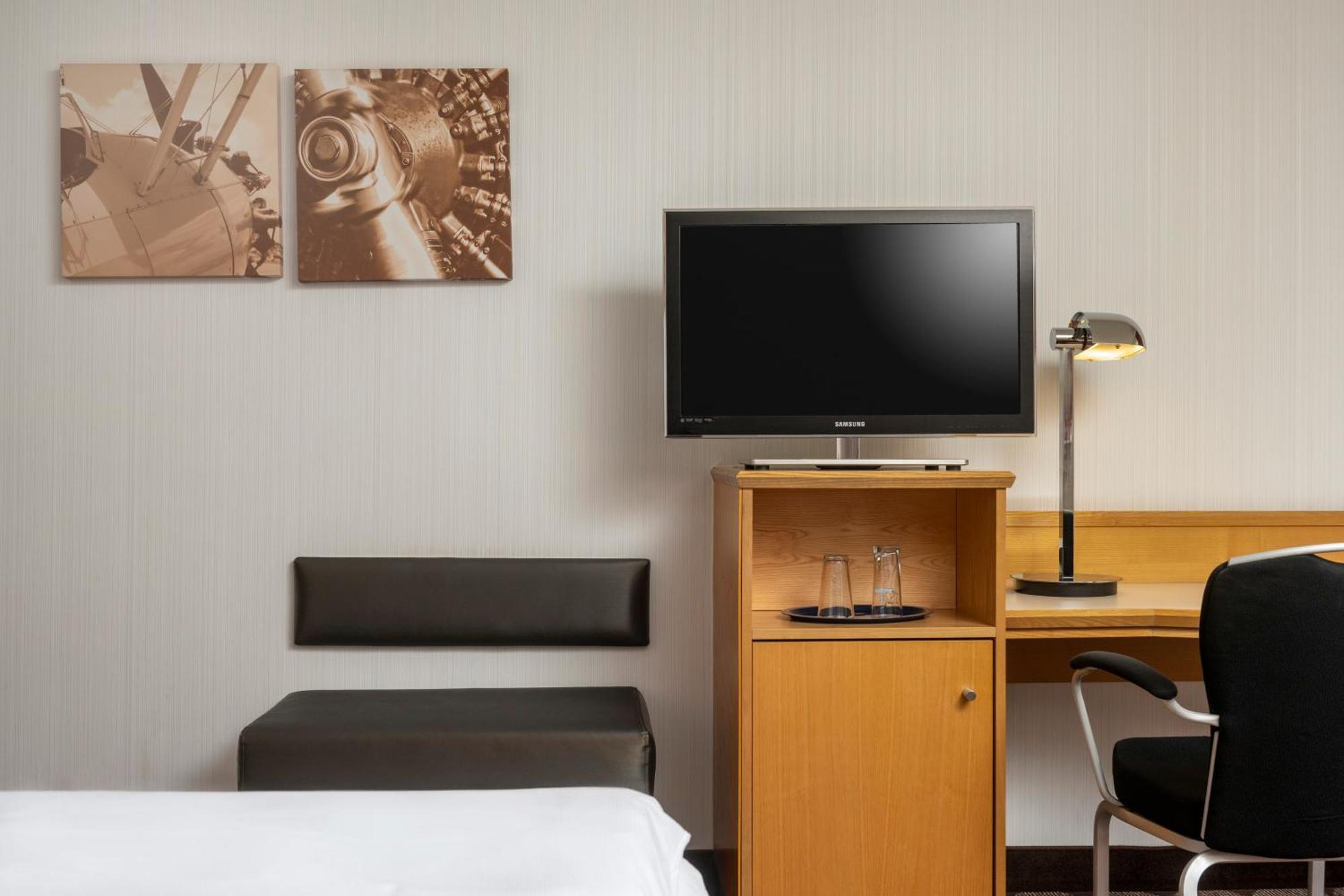 Moevenpick Hotel Nuernberg Airport Ruang foto