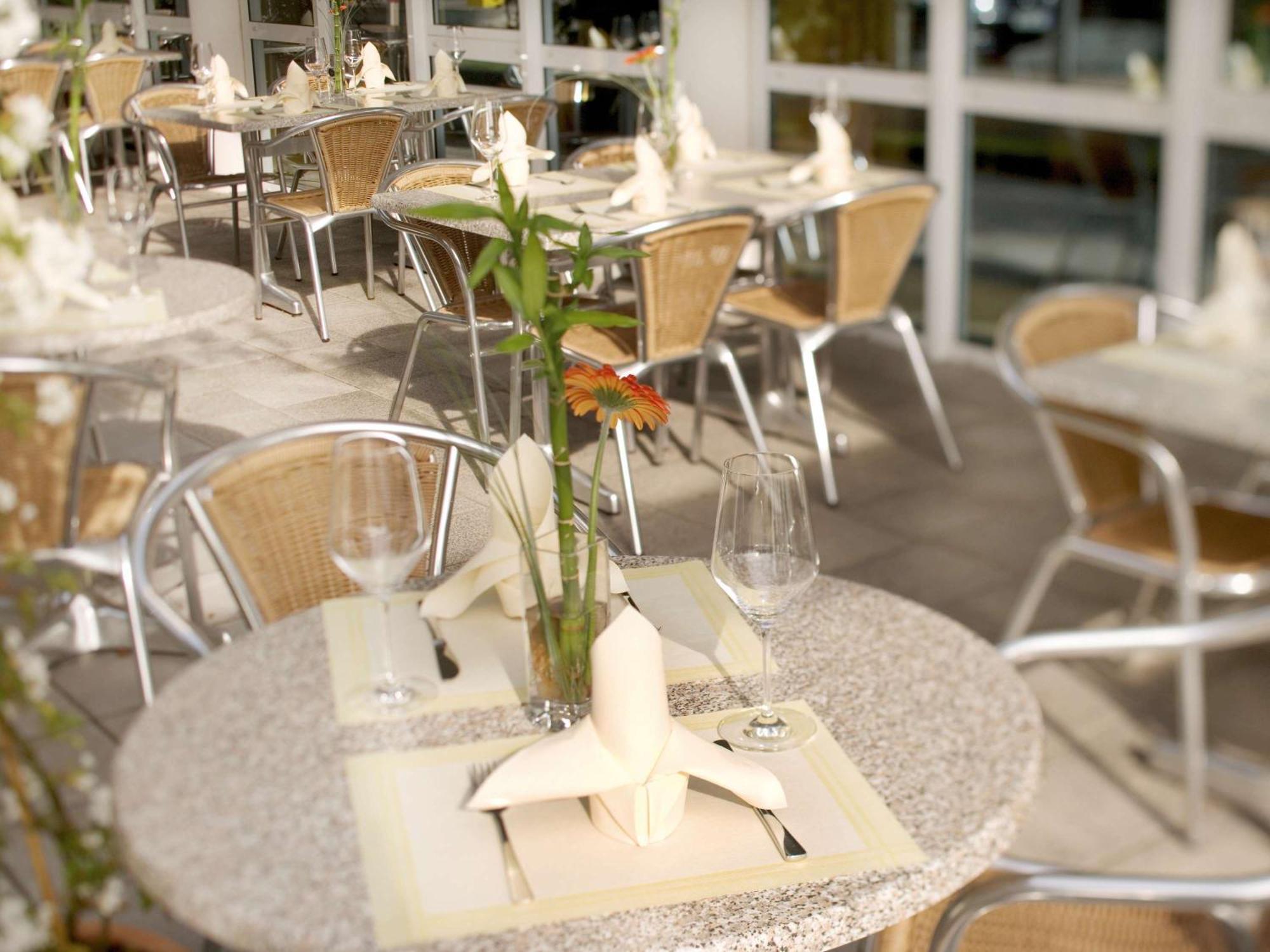 Moevenpick Hotel Nuernberg Airport Bagian luar foto